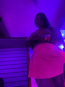 Snapshot of Isisflame chatting on October 17, 11:06 pm Isisflame online show from October 17, 11:06 pm