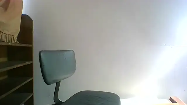 Snapshot of Isisflame chatting on November 2, 2:22 pm Isisflame online show from November 2, 2:22 pm