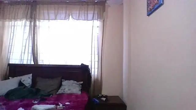 Snapshot of Isisflame chatting on November 8, 10:35 pm Isisflame online show from November 8, 10:35 pm