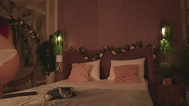 MaryNixon  online show from October 21, 5:18 am