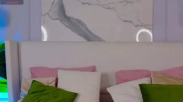 Snapshot of MaryNixon_ chatting on July 19, 5:38 am MaryNixon online show from July 19, 5:38 am