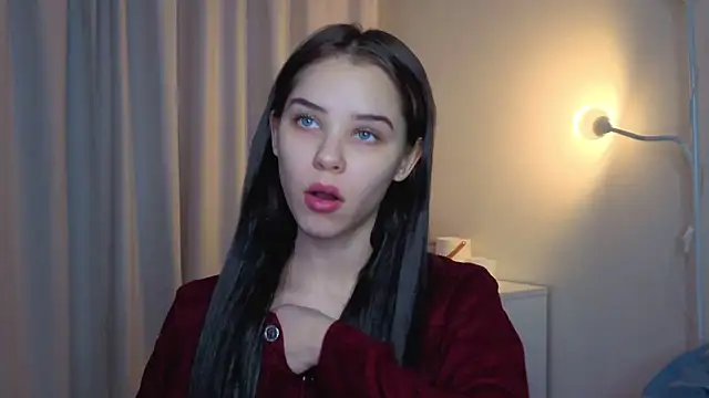 slyshypie online show from December 5, 1:32 pm