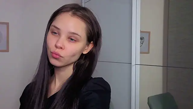 slyshypie online show from December 1, 1:12 pm