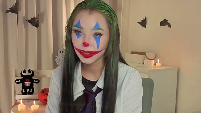 slyshypie online show from October 31, 1:30 pm