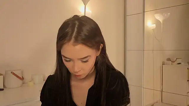 slyshypie online show from November 16, 2:11 pm