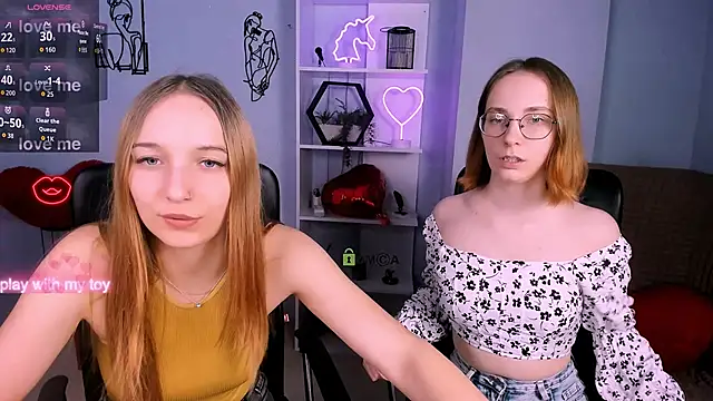 keylas moan online show from December 18, 1:37 pm