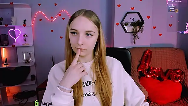 keylas moan online show from March 8, 1:03 pm