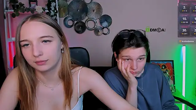 keylas moan online show from March 26, 6:06 pm