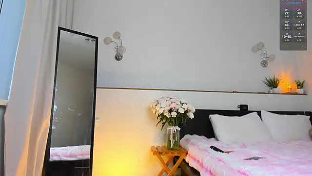 charlottacardi online show from October 27, 3:07 am