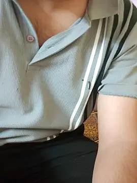 Snapshot of riyamore9623 chatting on October 27, 7:53 am riyamore9623 online show from October 27, 7:53 am