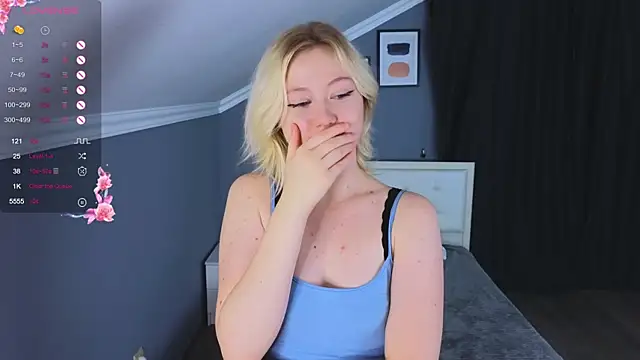 Snapshot of Violet_Willis chatting on September 24, 3:07 pm Violet Willis online show from September 24, 3:07 pm