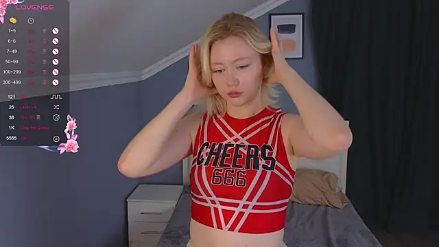 Snapshot of Violet_Willis chatting on September 28, 3:19 pm Violet Willis online show from September 28, 3:19 pm