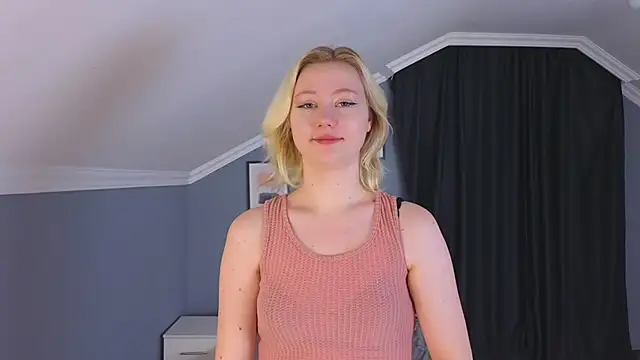 Snapshot of Violet_Willis chatting on October 2, 3:04 pm Violet Willis online show from October 2, 3:04 pm