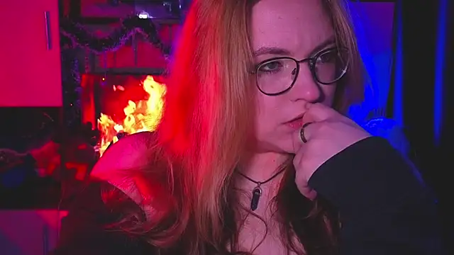 Snapshot of ZayaRush chatting on February 5, 6:31 am ZayaRush online show from February 5, 6:31 am