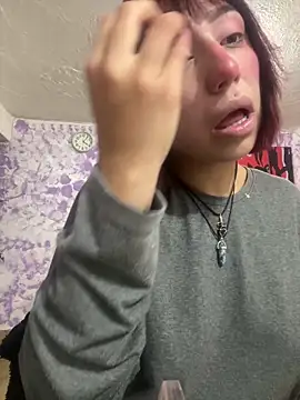 Kitty Melodi online show from March 7, 9:05 am