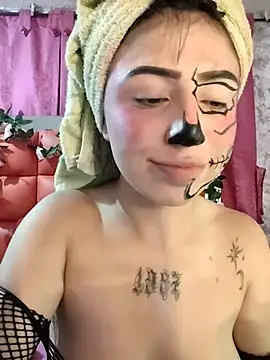 Snapshot of Kitty_Melodi chatting on October 21, 9:09 am Kitty Melodi online show from October 21, 9:09 am