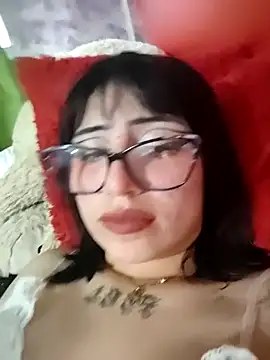 Snapshot of Kitty_Melodi chatting on September 18, 9:51 pm Kitty Melodi online show from September 18, 9:51 pm