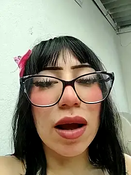 Snapshot of Kitty_Melodi chatting on October 6, 9:15 pm Kitty Melodi online show from October 6, 9:15 pm