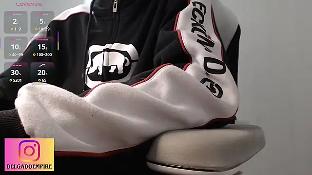 delgadopollon1991 online show from February 26, 11:05 pm