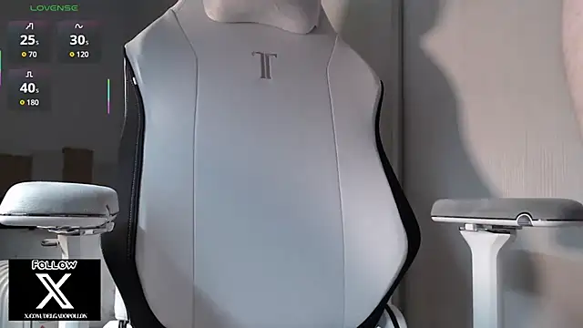 Snapshot of delgadopollon1991 chatting on January 10, 3:40 pm delgadopollon1991 online show from January 10, 3:40 pm