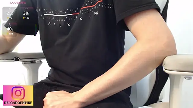 delgadopollon1991 online show from March 8, 11:41 pm