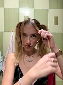 TeaseRosie online show from October 18, 8:38 am