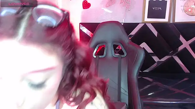 Red Bunny v online show from May 10, 12:20 pm