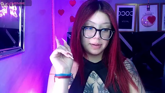 Red Bunny v online show from May 26, 1:20 pm