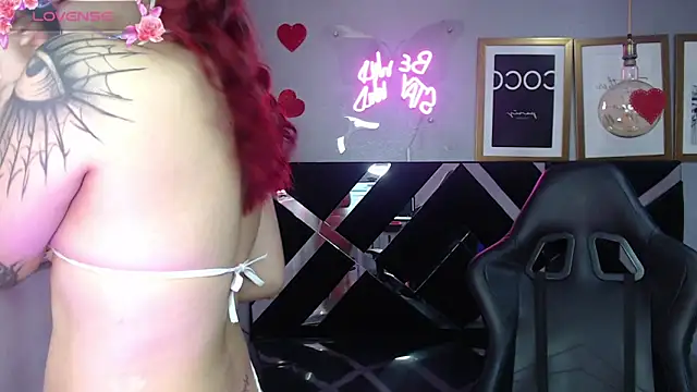 Red Bunny v online show from April 30, 12:12 pm