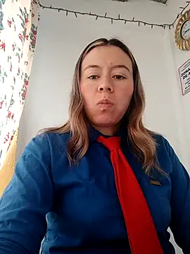 Hannah-colx online show from December 1, 1:45 pm