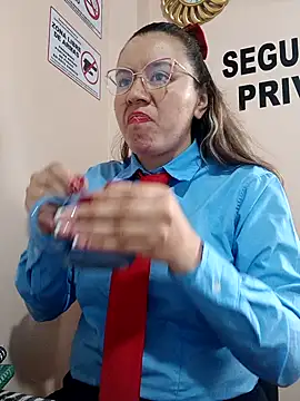 Snapshot of Hannah-colx chatting on April 29, 6:58 pm Hannah-colx online show from April 29, 6:58 pm