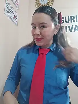 Snapshot of Hannah-colx chatting on May 24, 3:45 pm Hannah-colx online show from May 24, 3:45 pm