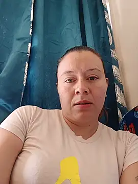 Snapshot of Hannah-colx chatting on July 10, 5:46 pm Hannah-colx online show from July 10, 5:46 pm