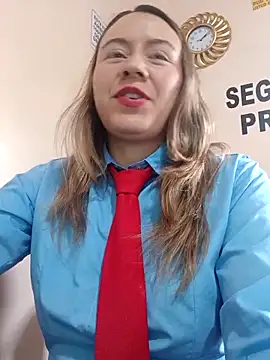Snapshot of Hannah-colx chatting on April 21, 7:09 pm Hannah-colx online show from April 21, 7:09 pm