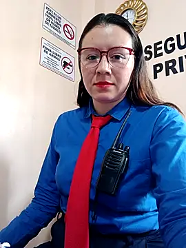 Hannah-colx online show from November 4, 4:00 pm