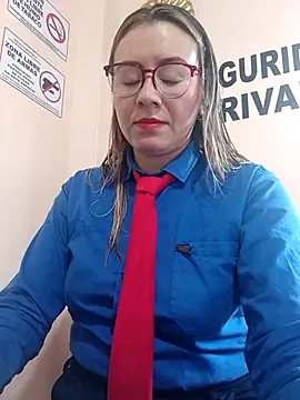 Hannah-colx online show from November 18, 4:43 pm