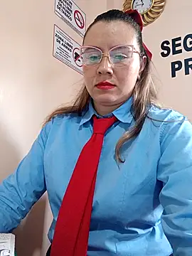 Snapshot of Hannah-colx chatting on May 1, 4:45 pm Hannah-colx online show from May 1, 4:45 pm