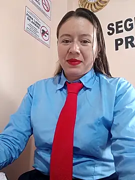 Snapshot of Hannah-colx chatting on May 10, 6:10 pm Hannah-colx online show from May 10, 6:10 pm