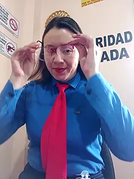 Hannah-colx online show from November 5, 4:10 pm