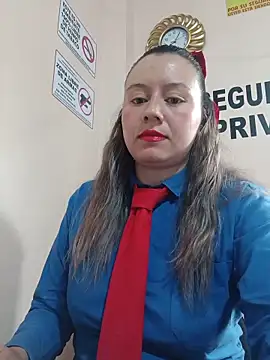 Snapshot of Hannah-colx chatting on May 19, 1:07 pm Hannah-colx online show from May 19, 1:07 pm