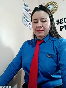 Hannah-colx online show from April 17, 4:10 pm