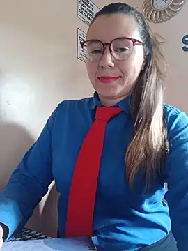 Snapshot of Hannah-colx chatting on June 8, 3:01 pm Hannah-colx online show from June 8, 3:01 pm