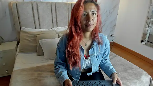 Larissa Miller online show from September 25, 12:22 pm
