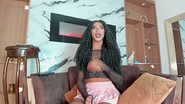 Snapshot of Venux_Fantasy chatting on February 17, 1:41 pm Venux Fantasy online show from February 17, 1:41 pm