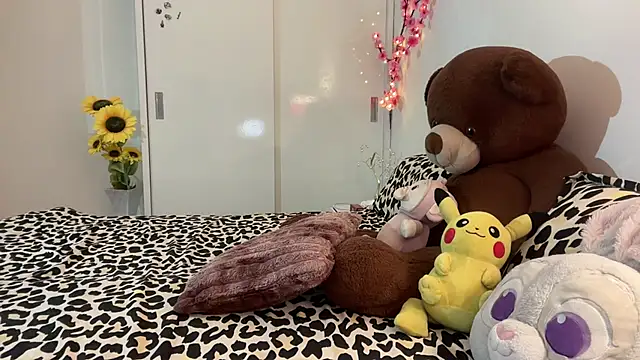 fairy hot  online show from May 19, 7:43 pm