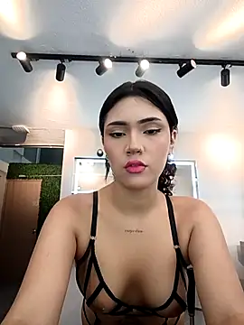 KymRoses online show from September 19, 8:46 pm