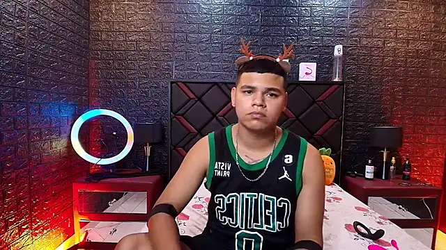 DannySamm online show from December 19, 3:54 am