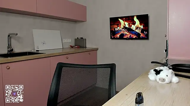 Snapshot of Pink_Lila18 chatting on December 2, 8:05 am Pink Lila18 online show from December 2, 8:05 am