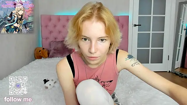 Snapshot of Pink_Lila18 chatting on October 24, 8:46 am Pink Lila18 online show from October 24, 8:46 am