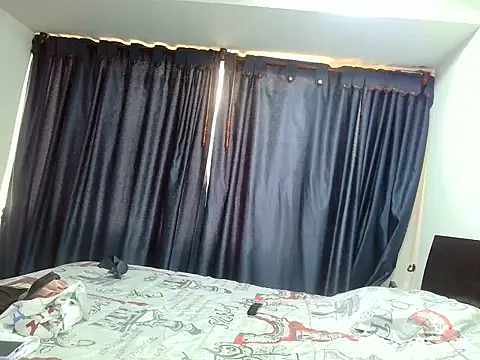 Snapshot of _Cristal chatting on December 1, 6:20 pm Cristal online show from December 1, 6:20 pm